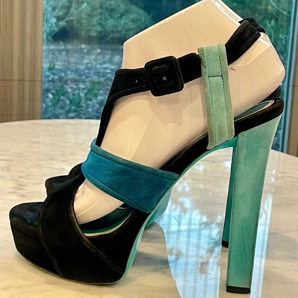 Gucci Vintage suede tricolor platform heels, buckles, sz 38, Fair - Picture 7 of 16